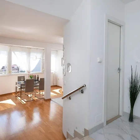 Apartamento Location *